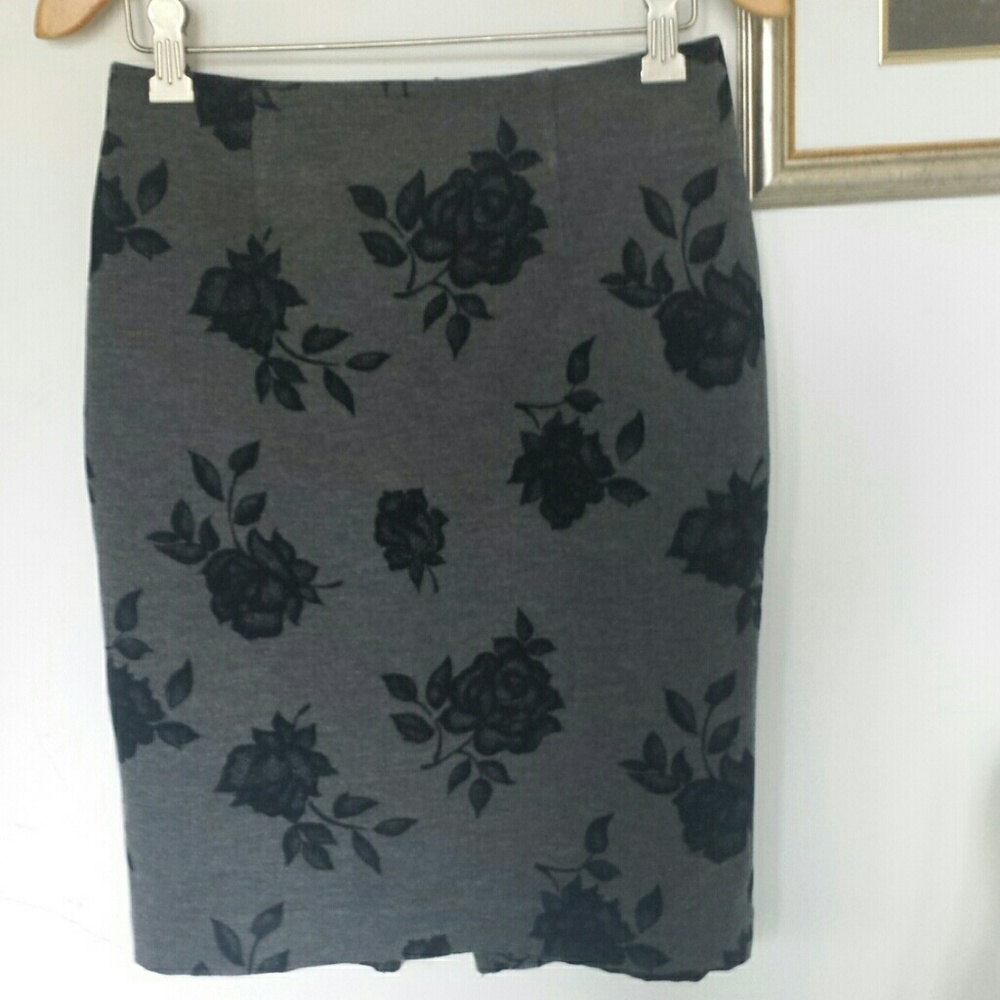 White House Black Market Skirt